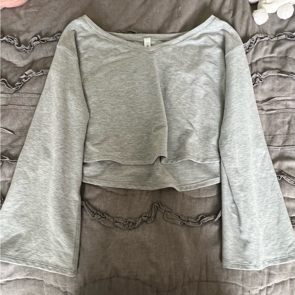 lululemon tee